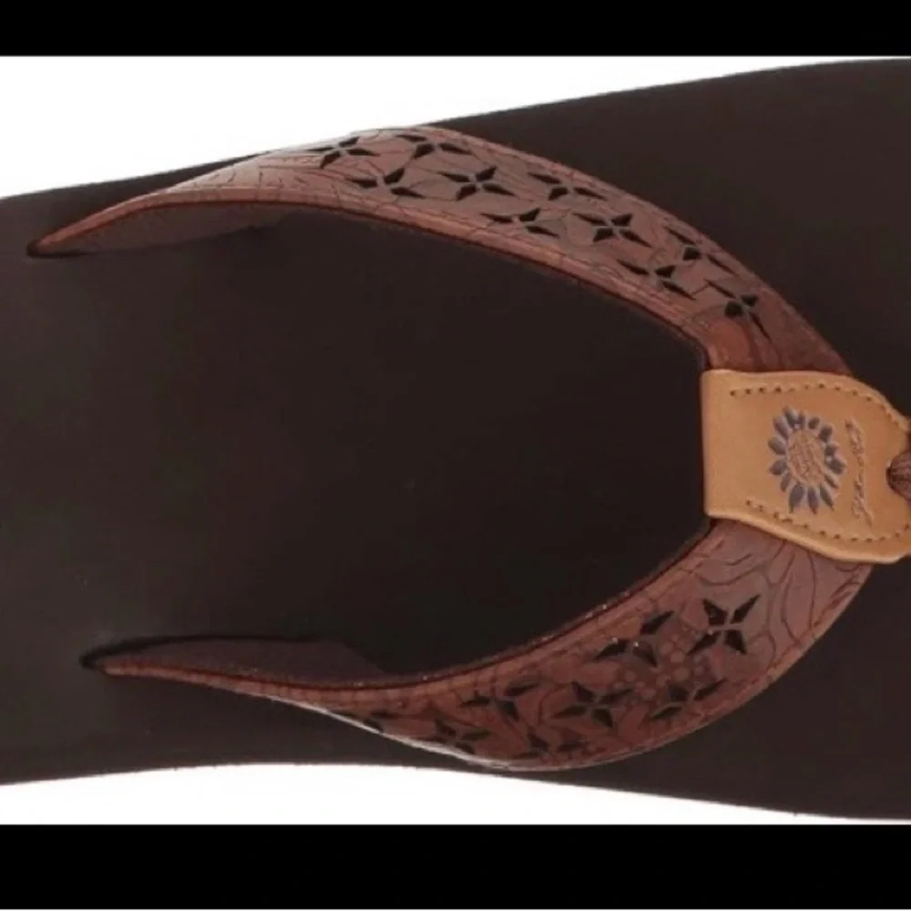 Yellow Box women’s Benji Wedge Black and Brown Sandals size 8M - Picture 4 of 5